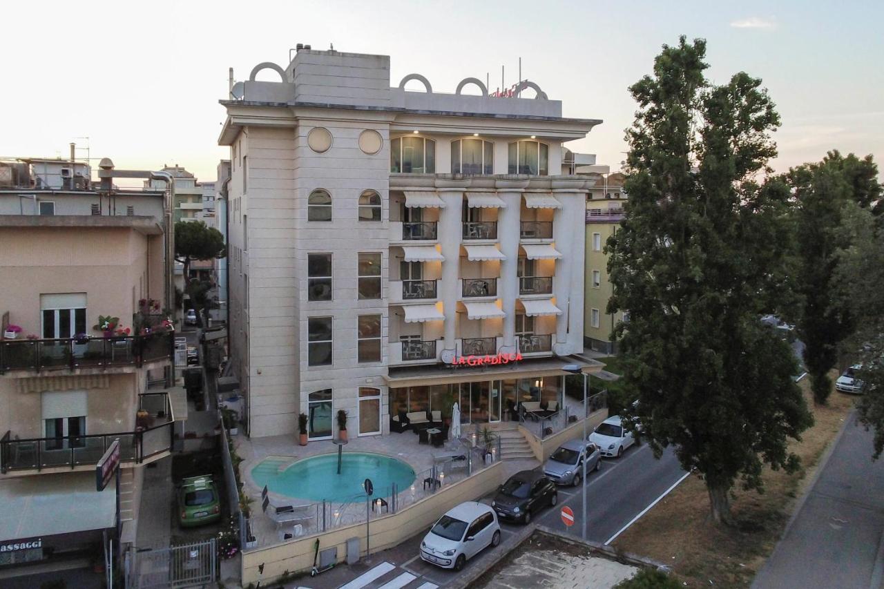 Hotel La Gradisca Римини Экстерьер фото